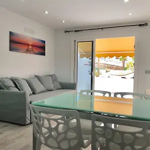 casa-mariela-san-eugenio-costa-adeje.tenerifehoteles.net/